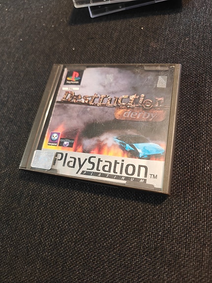 PlayStation Destruction Derby peli