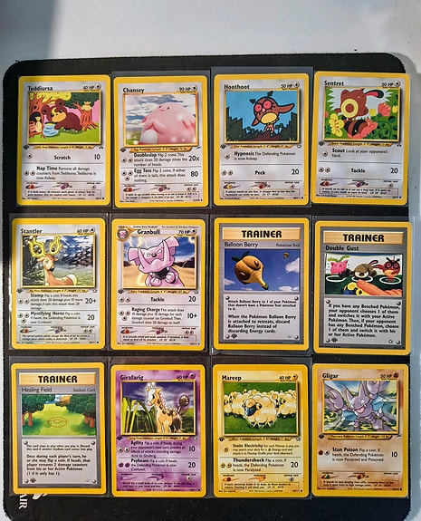 1st edition Pokemon kortit pakettina (21kpl)