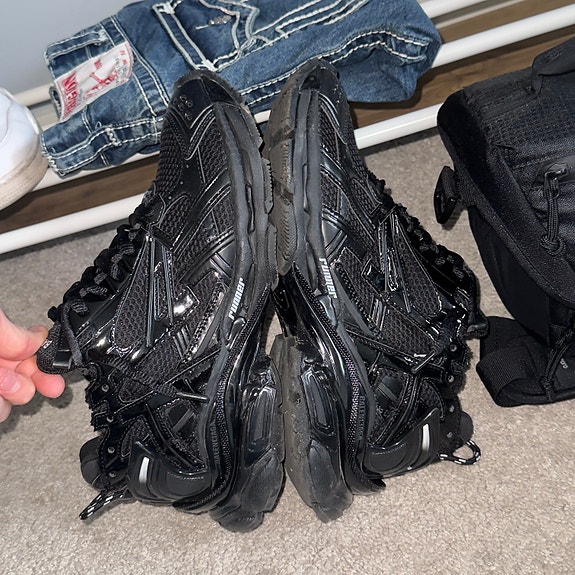 Balenciaga Runner Hinta neuvoteltavissa
