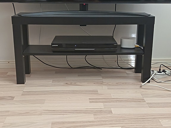 Myydään Ikean Lack tv-taso