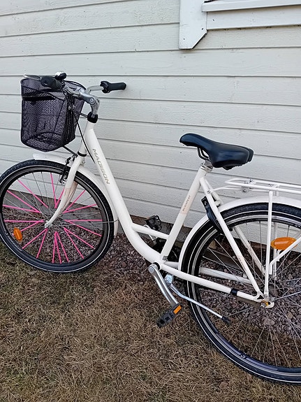 Myydään Madison polkupyörä