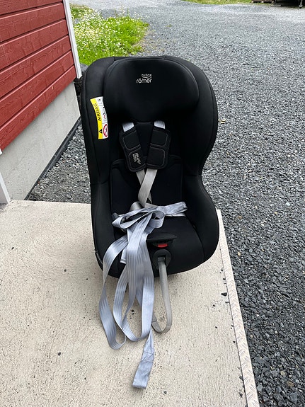 Britax Max Way plus turvaistuin 25 kg musta