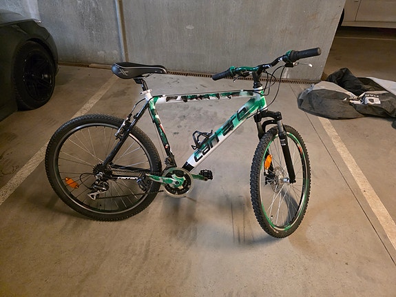 MTB-maastopyörä 26" carraro