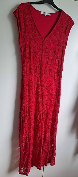 Punainen pitsipäällinen iltapuku koko 42
