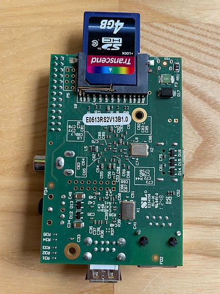 Raspberry Pi emolevy HDMI:llä ja USB-porteilla