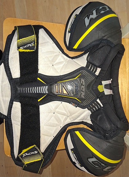 CCM Tacks D30 hartiasuojat JR