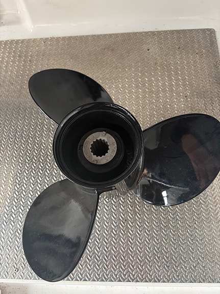 Mercury black max 13,25x17 alumiinipotkuri
