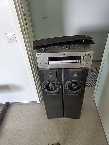 VARATTU JBL kaiuttimet ja Sony vahvistin