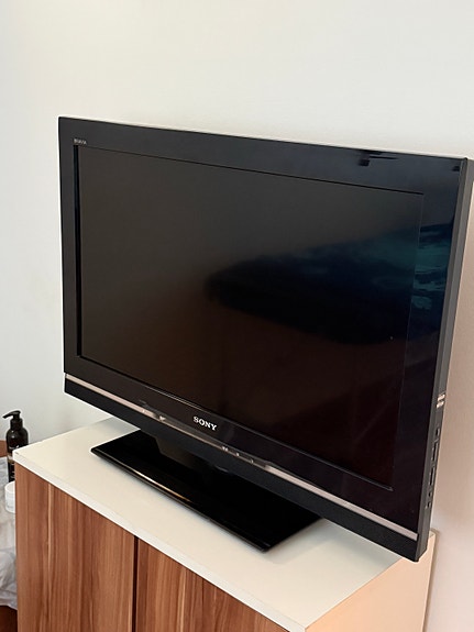 Sony litteä televisio musta