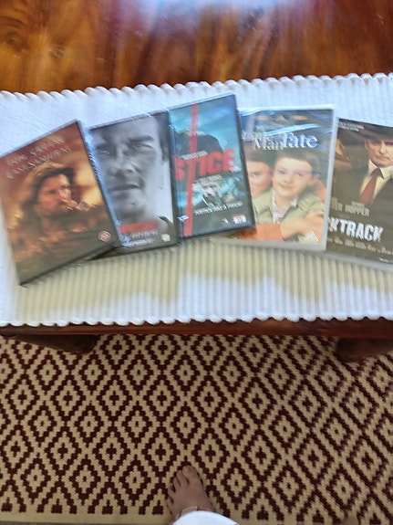 Avaamattomia DVD elokuvia ...tulee paljon kun ehdin kuvata