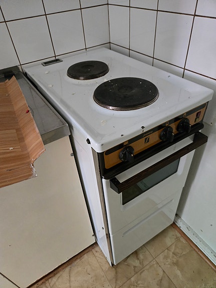 kapea Stömberg lattialiesi