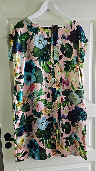 Uhana Design mekko