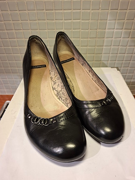 Vagabondin pyöreäkärkiset ballerinat kiilakorko 4 cm
