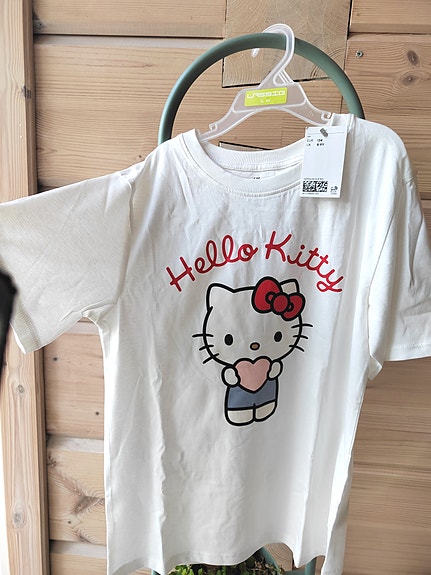Uusi t-paita 134-140cm Hello Kitty
