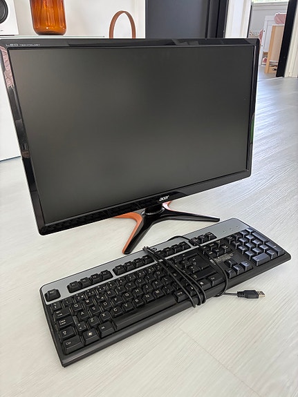 Acer näyttö