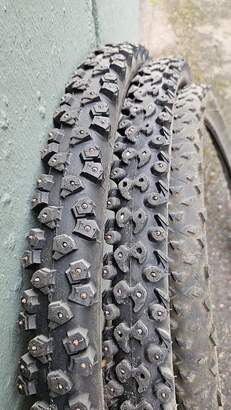 26" Nokia Tyres nastarenkaat + Continental