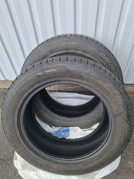 2kpl Kumho Crugen 225/60/18 104V