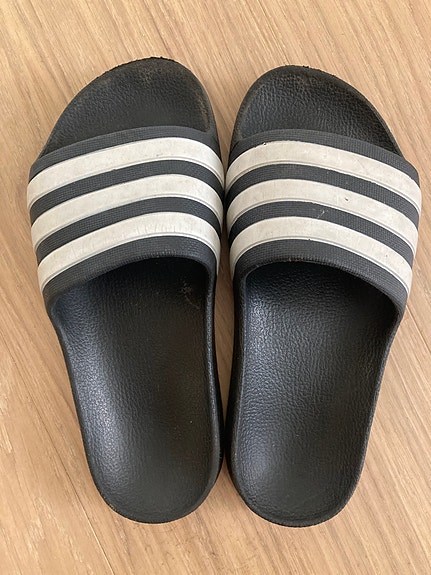 Adidas sandaalit 35