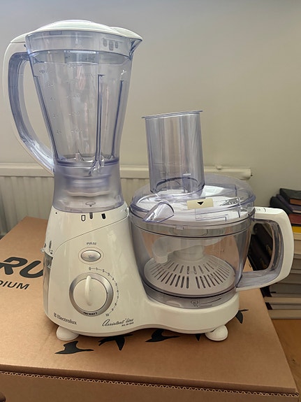 Electrolux Assistant monitoimikone ja blenderi