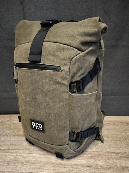 8000 Kicks Nomad reppu