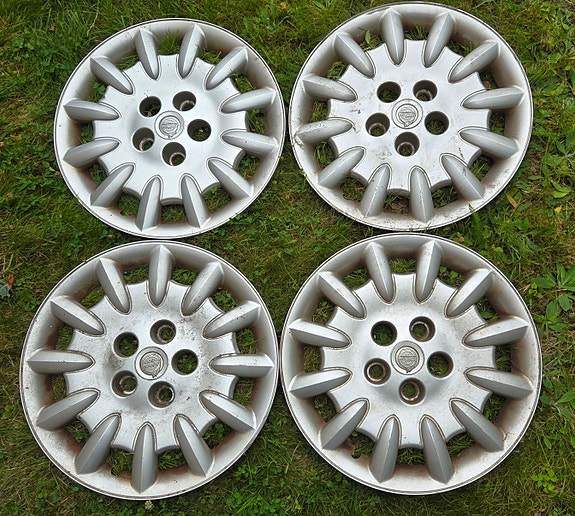 Chrysler 16" koristekapselit