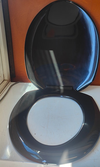 Arabian wc-istuimeen kansi