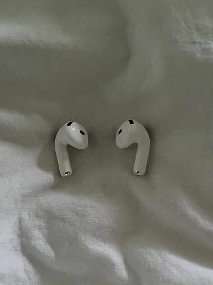 Apple AirPods kuulokkeet