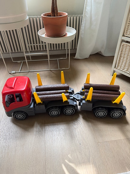 Plasto puuauto / rekka lelu
