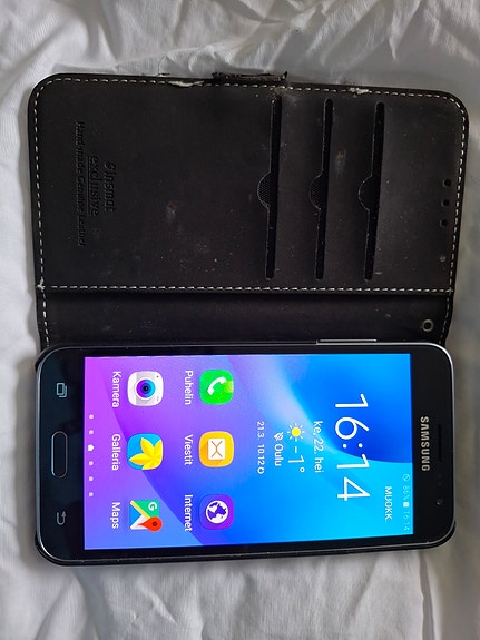 Samsung Galaxy J3 älypuhelin