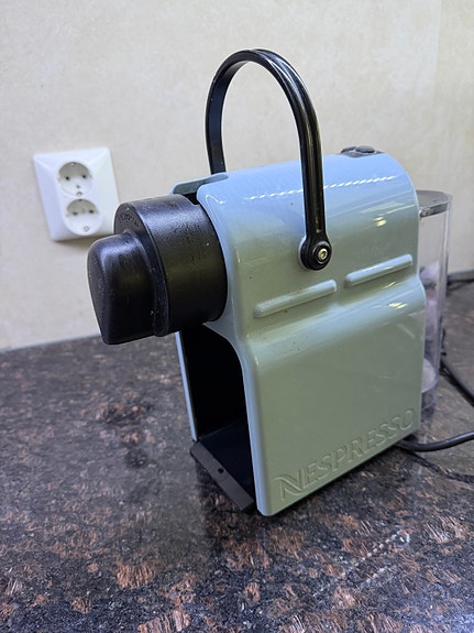 Nespresso kapselikeitin vaaleansininen