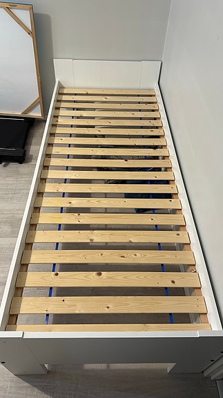 2 kpl IKEA lasten yhden hengen sänky sälepohjalla