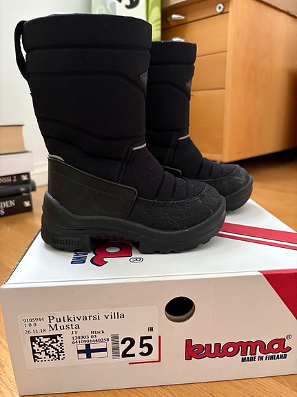 Mustat Kuomat 25