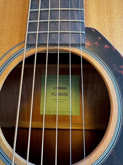 Yamaha FG800M akustinen kitara