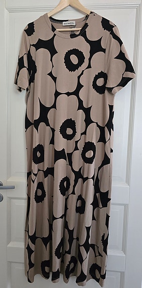 Petrun unikko mekko