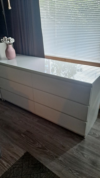 Ikea Malm lipasto lasikannella 6 laatikkoa