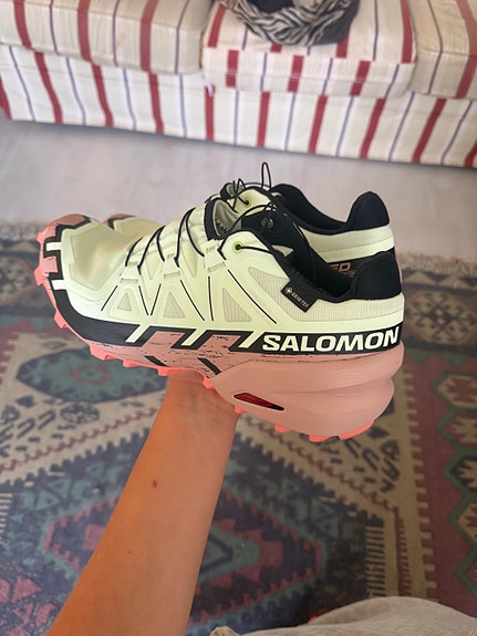 UUDET Salomon Speedcross 6 GTX naisten maastojuoksukengät