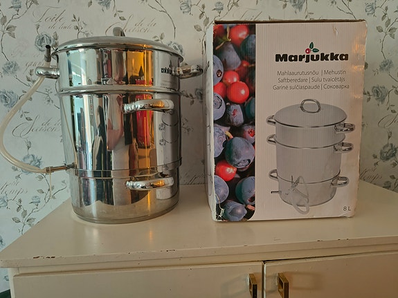 Marjukka mehumaija mehustin teräs