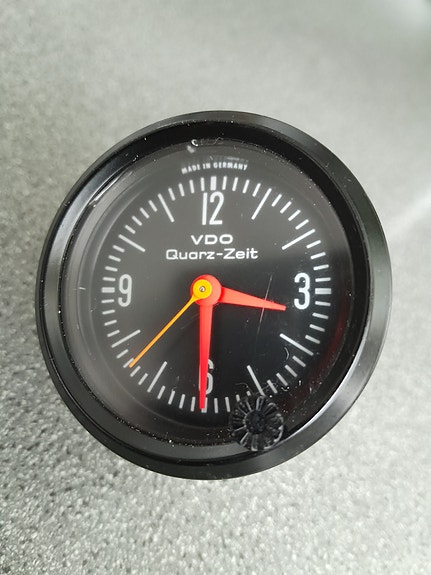 VDO-kello 12v