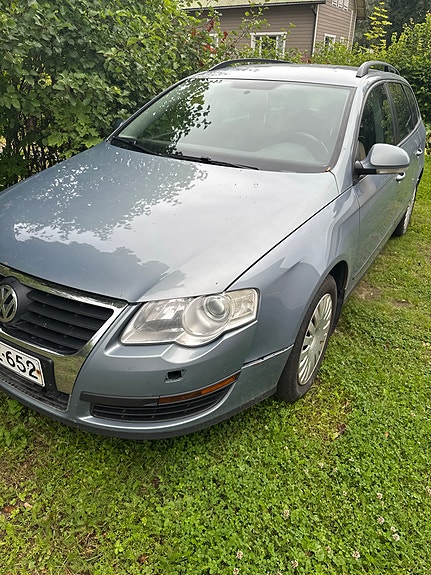 Myydään B6 Passat osina