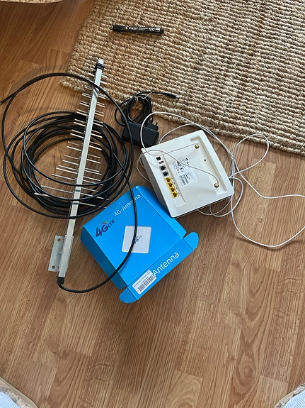 Huawei B593 4G LTE -modeemi ja ulkoantenni