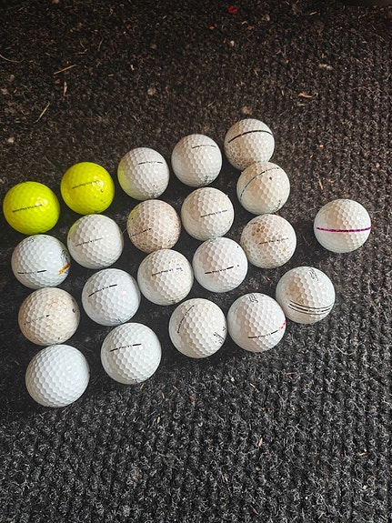 Titleist Pro V1 ja Pro V1x palloja