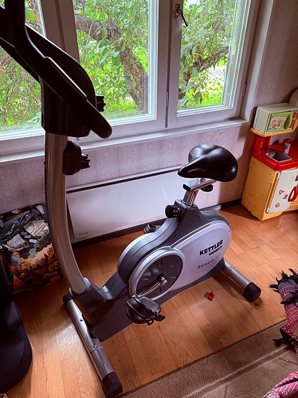 Kettler kuntopyörä mittarilla