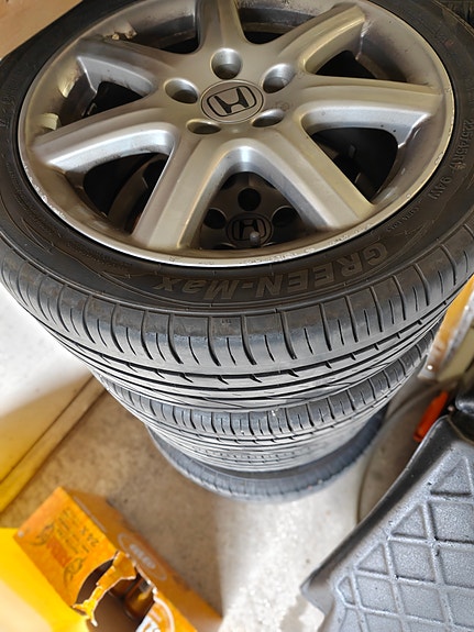 Linglong 225/45 R17 kesärenkaat vanteilla