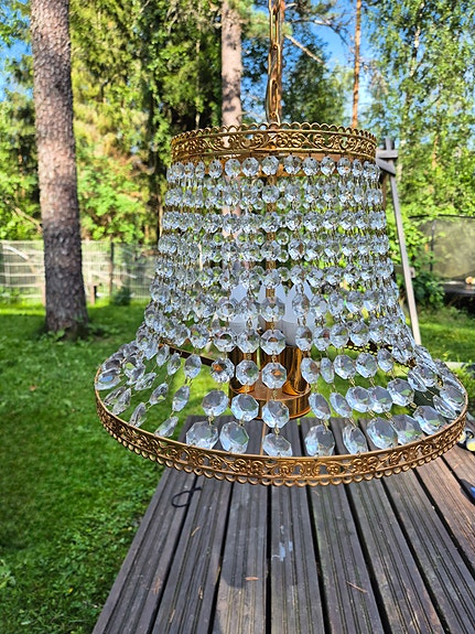 Kristalli lamppu