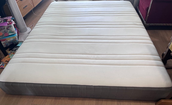 Myydään Ikea Hövåg joustinpatja 200x160cm