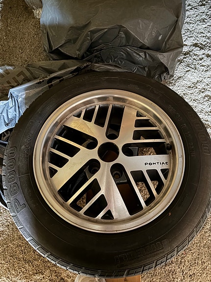 Pontiac firebird alkuperäinen alumiinivanne 16” 4kpl