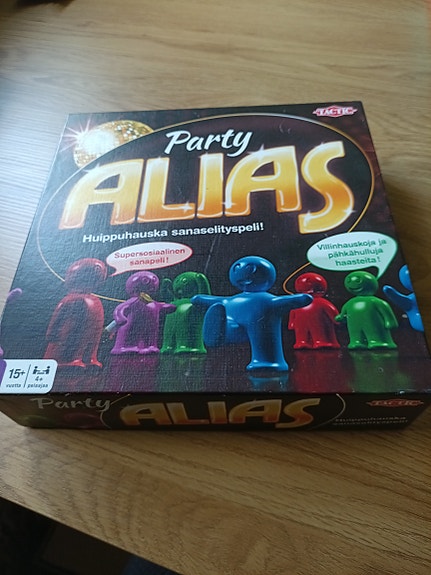 Tactic Party Alias -lautapeli