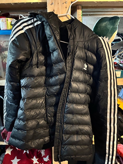 Adidas untuvatakki M musta