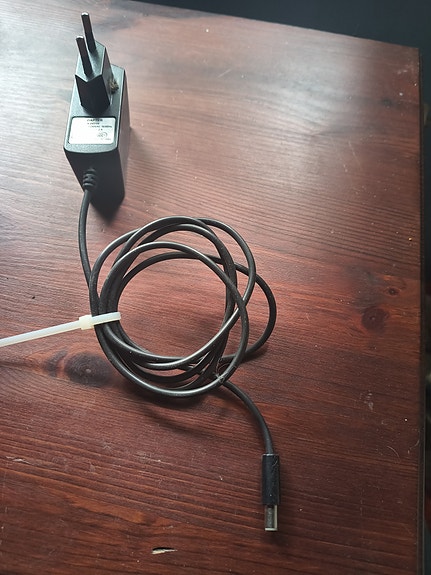 Virtalähde 5V 2A, HK-045100