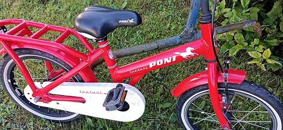 Tarvetta tyttöjen 24" polkupyörästä